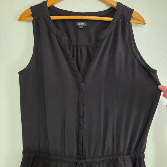 EUC LIKE NEW LOFT SLEEVELESS SPLIT V NECK BLACK SOFT JUMPSUIT SIZE 10 / M - Picture 8 of 16